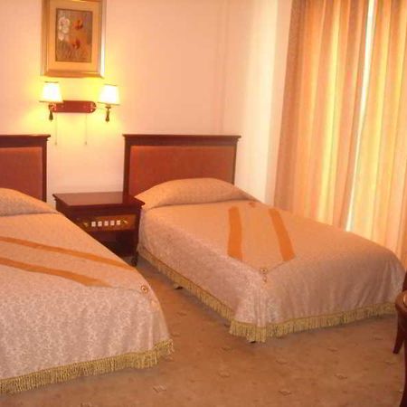 Regal Palace Samarkand Bagian luar foto